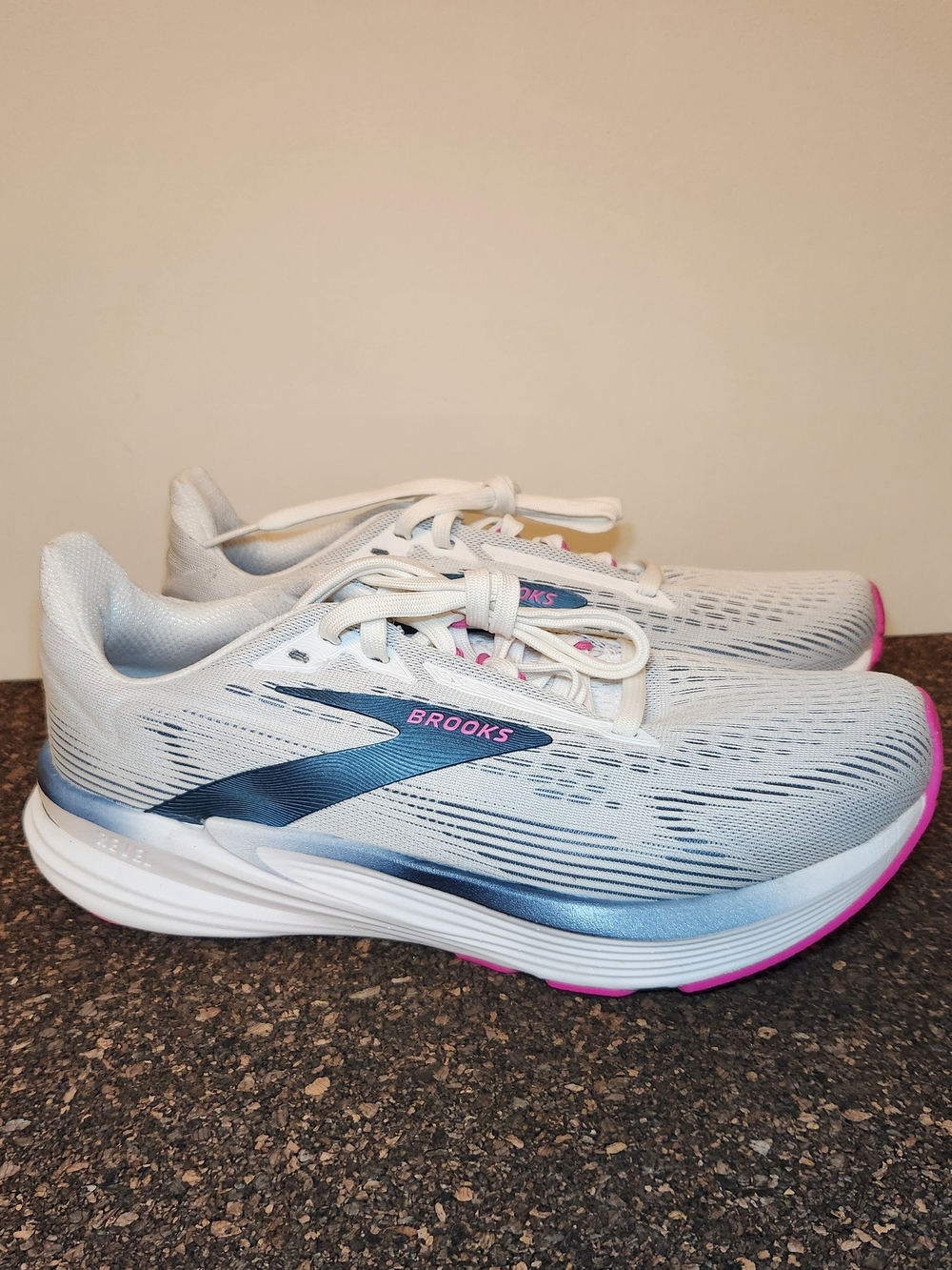 Brooks Revel 8 Running Shoes Womens Size 7